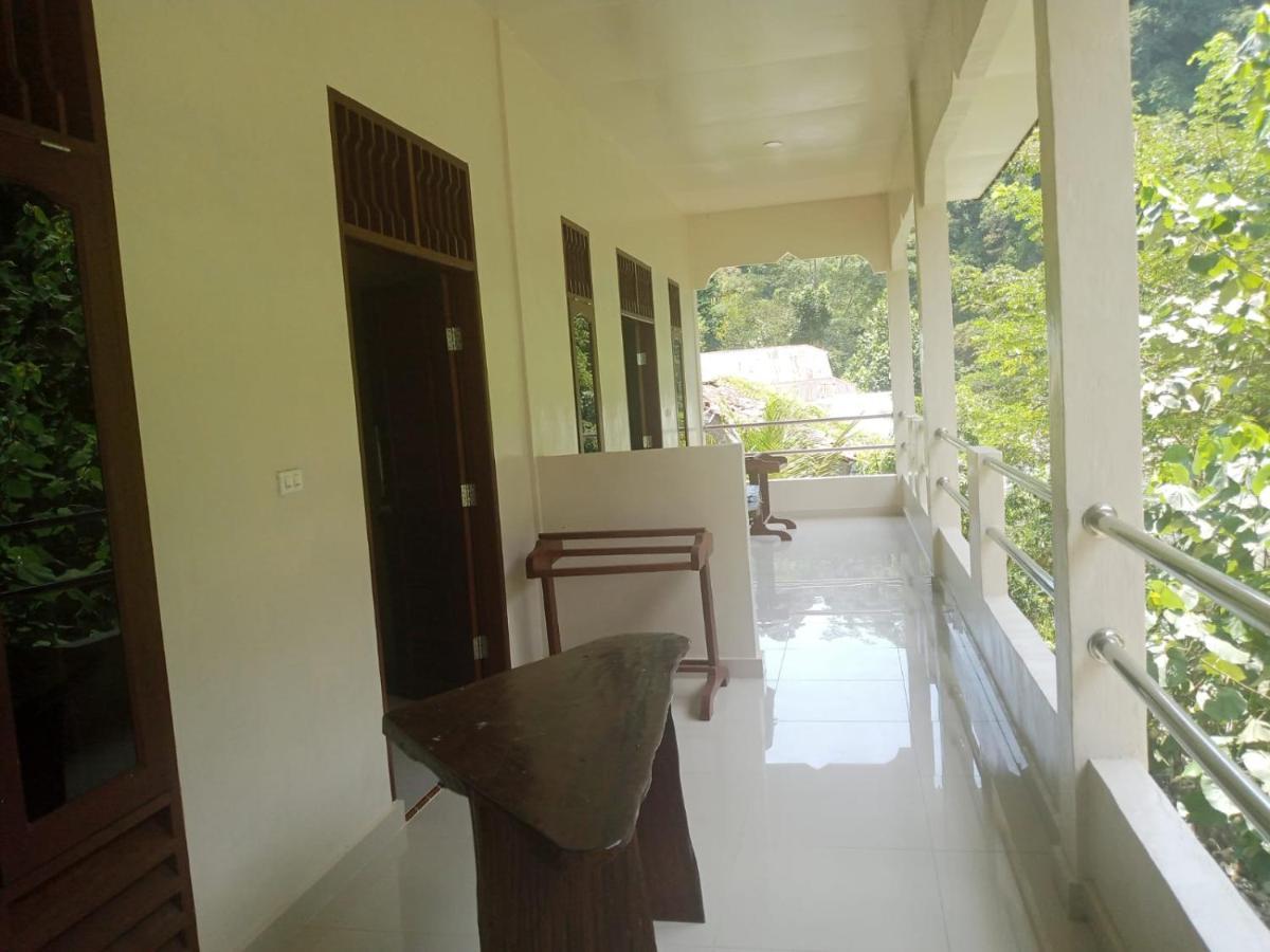 Raja Guest House - Jungle Trekking & Tours Bukit Lawang Sumatra Buitenkant foto